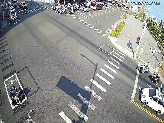 高雄市道路 經武路、博愛路-東北即時影像