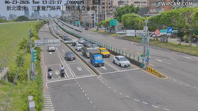 新北市道路 新北環快，三重龍門路與環快匝道交會處即時影像