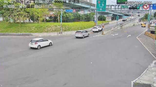 新北市道路 板城路、資收場前路口即時影像