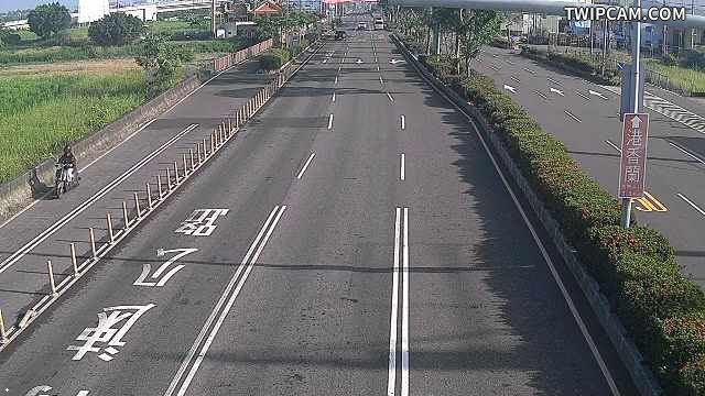台南市道路 新市區 新港社大道與富強路口北桿(向北)-廣角即時影像