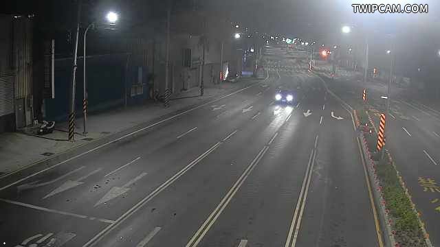 台南市道路 長和路一段與北外環道路口北桿(向南)-廣角即時影像