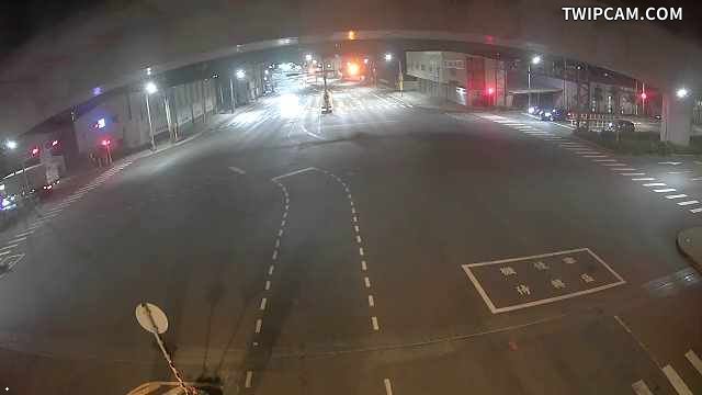 台南市道路 長和路一段與北外環道路口南桿(向南)-廣角1即時影像