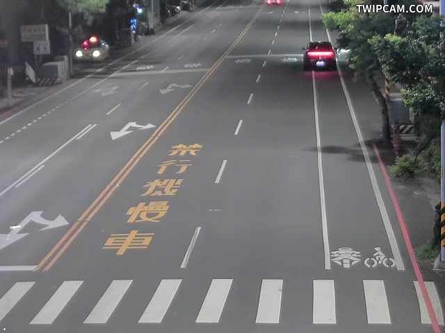 台南市道路 裕農路與裕孝路口東桿(向西)-廣角即時影像