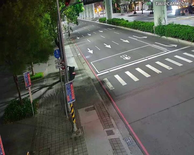 台中市道路 [07166]文心路/大墩十九街(右側車流往台灣大道) Wenxin Rd/Dadun 19th St.(Right side Traffic flow to Taiwan Blvd)即時影像