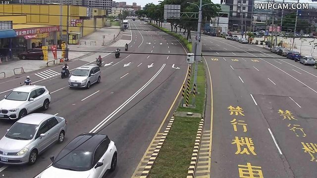 台中市道路 [14301]中山路/高鐵東路(右側車流往大肚),Zhongshan Rd./Gaotie E. Rd.(Right side Traffic flow to Dadu)即時影像