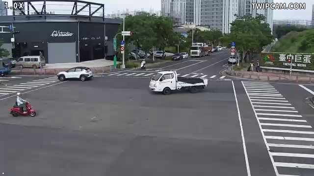 台中市道路 [06307]崇德十九路/榮德路 (右側車流往同榮路)Chongde 19th Rd.//Rongde Rd ./ (Right side Traffic flow to Tongrong Rd.)即時影像