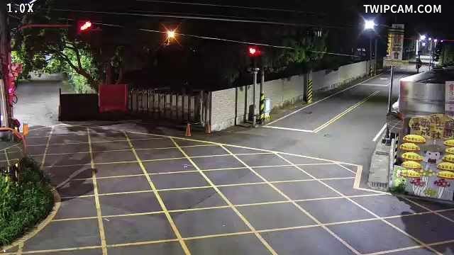 台中市道路 [26322]華豐街/興義街/興隆街 (右側車流往協興街)Huafeng St./Xingyi St./Xinglong St.(Right side Traffic flow to Xiexing St.)即時影像