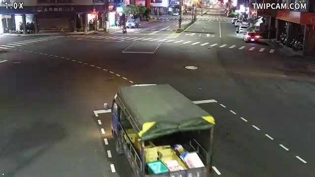 台中市道路 [04324]五權路/中清路(右側車流往崇德路方向),Wuquan W. Rd./Zhongqing Rd.(Right side Traffic flow to Chongde Rd.)即時影像